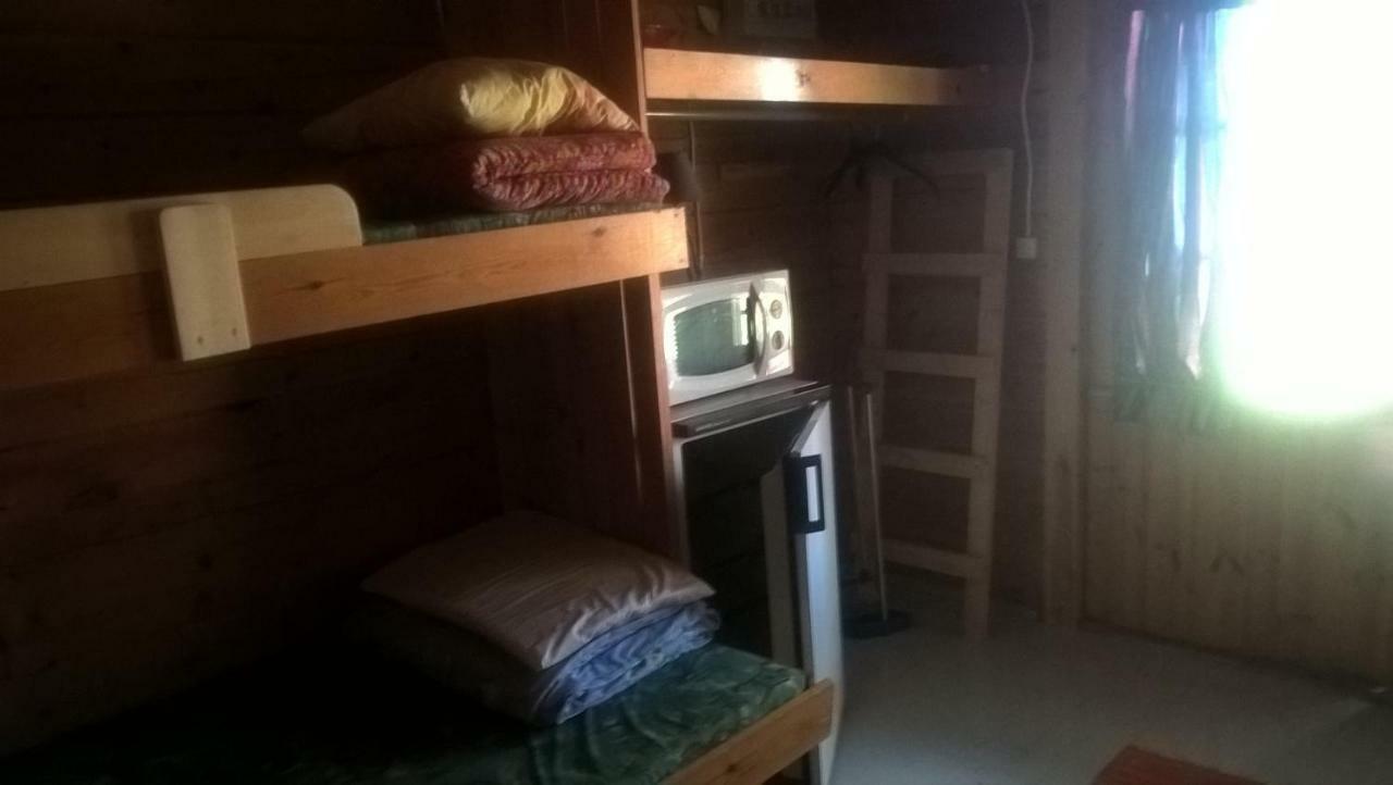 Pirttiniemen Lomakylä Hotell Muurasjärvi Exteriör bild