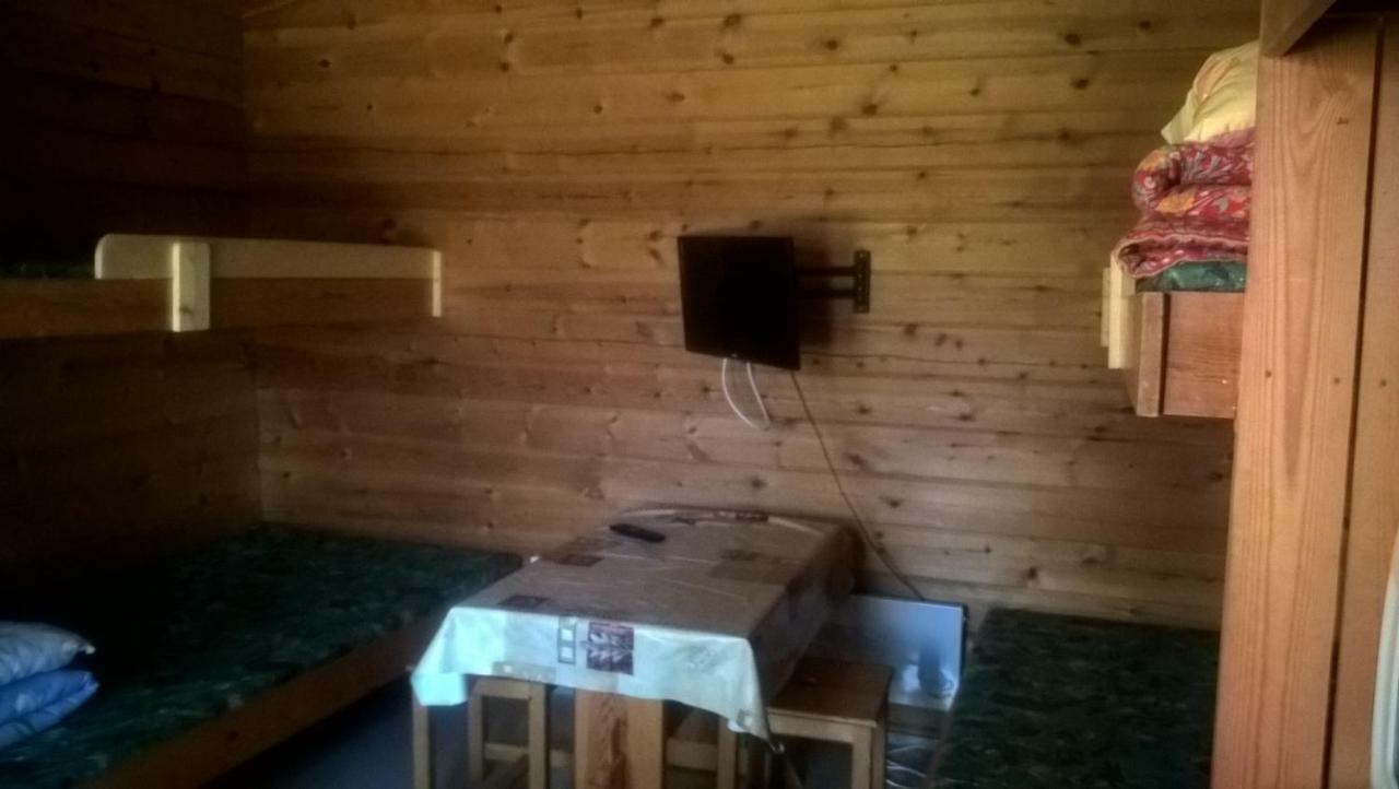 Pirttiniemen Lomakylä Hotell Muurasjärvi Exteriör bild