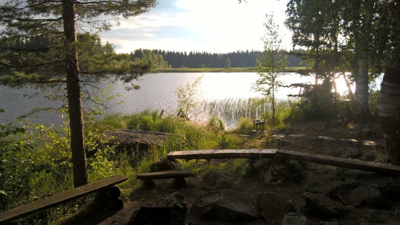 Pirttiniemen Lomakylä Hotell Muurasjärvi Exteriör bild