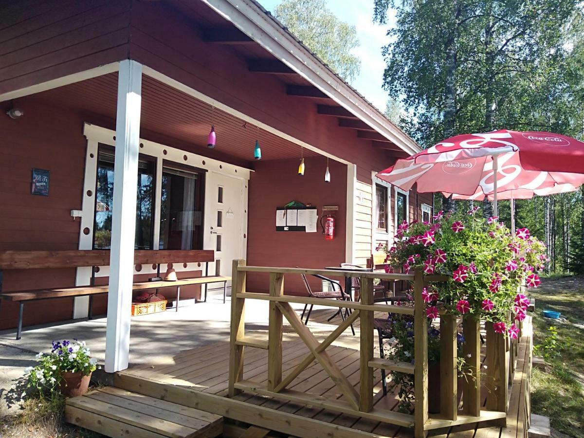 Pirttiniemen Lomakylä Hotell Muurasjärvi Exteriör bild